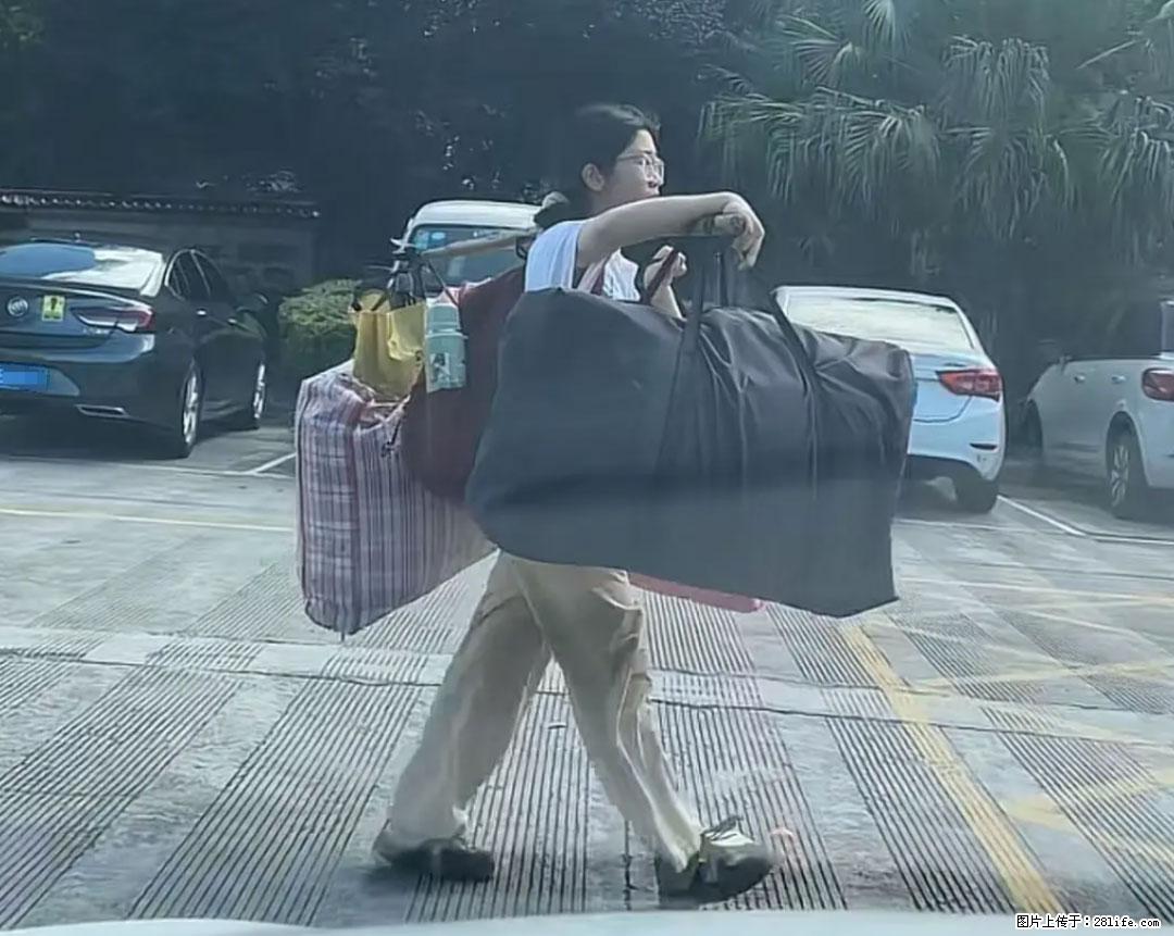 全网追的“扁担女孩”，找了一份暑假工，时薪12元 - 阿拉善盟生活资讯 - 阿拉善盟28生活网 alsm.28life.net